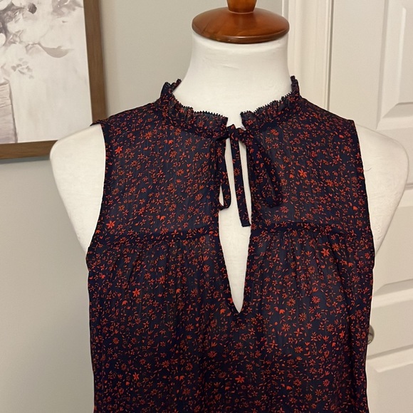 GAP Floral Red Blue Tank w/Keyhole detail & Ruffle Neck Sz. S Semi Sheer - Picture 2 of 7